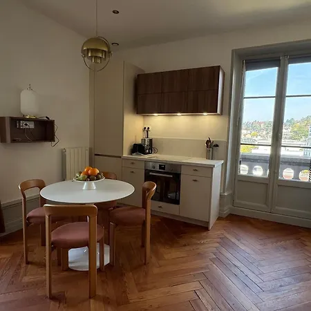 T2 Lumineux Avec Wifi, Dans Palace Historique Pour 1/2 Personnes - Fr-1-555-46 *