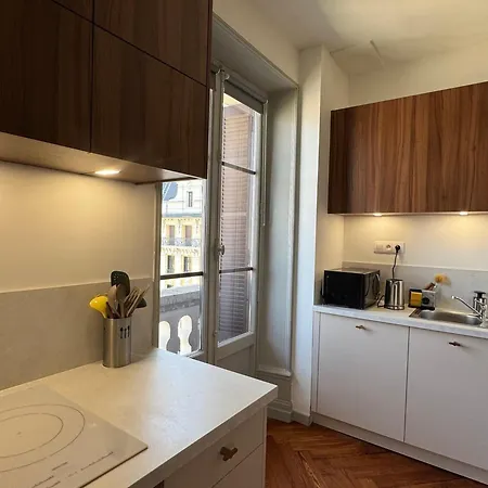 T2 Lumineux Avec Wifi, Dans Palace Historique Pour 1/2 Personnes - Fr-1-555-46